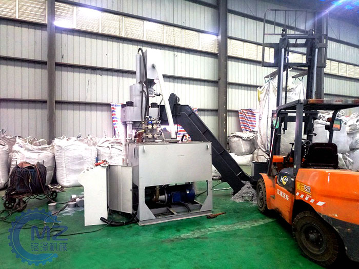 山東熟鐵屑壓塊機(jī)客戶案例